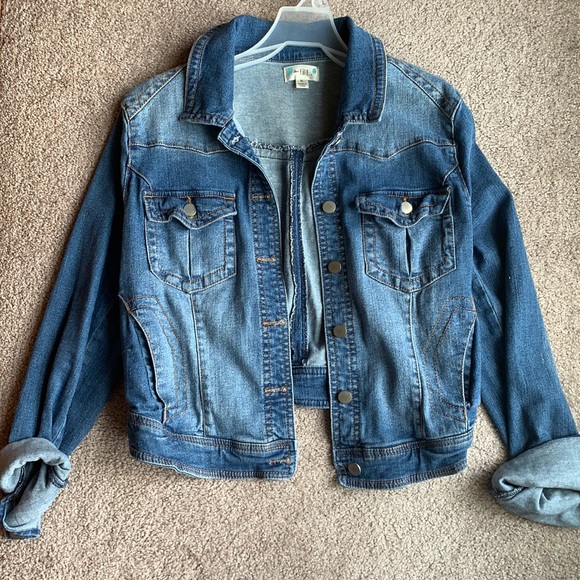 Jackets & Blazers - Women’s Jean Jacket